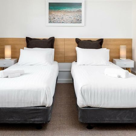 Bay 10 - Suites And Apartments Порт-Линкольн Экстерьер фото