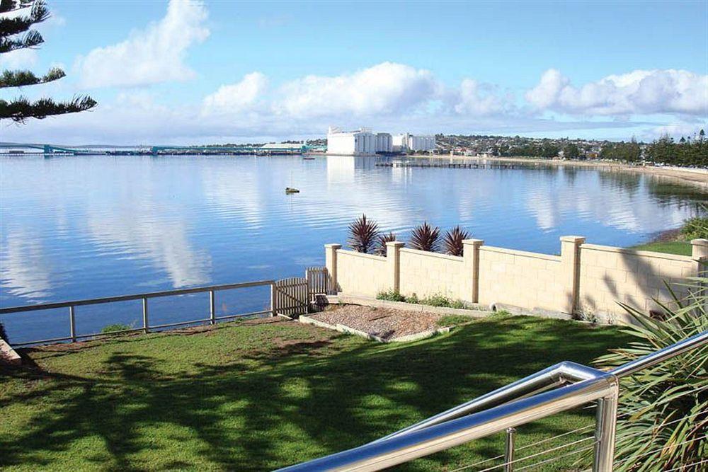 Bay 10 - Suites And Apartments Порт-Линкольн Экстерьер фото
